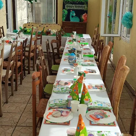 Tatil Evi La maison est dans le pré